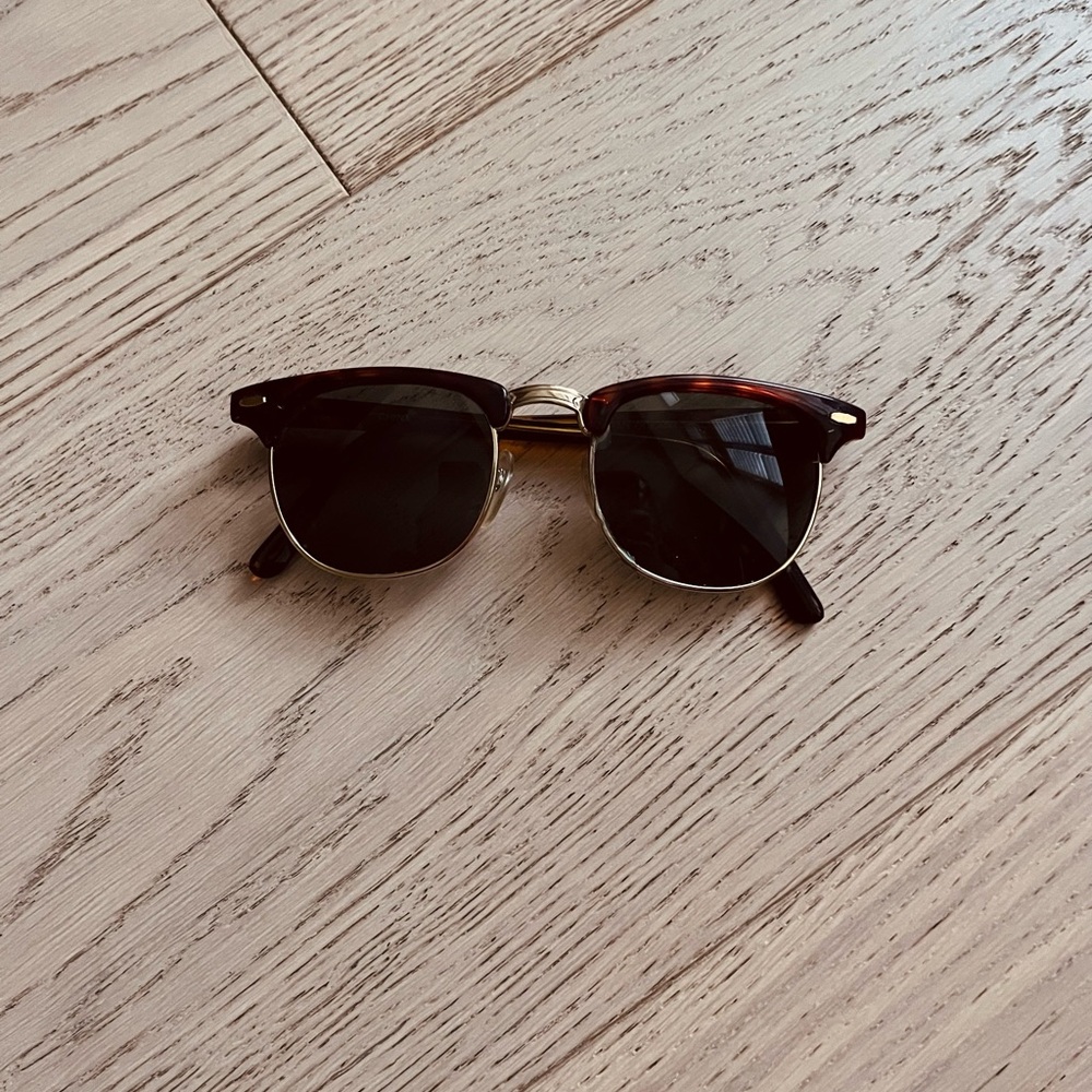 vintage Club master style sunglasses in Tortoise